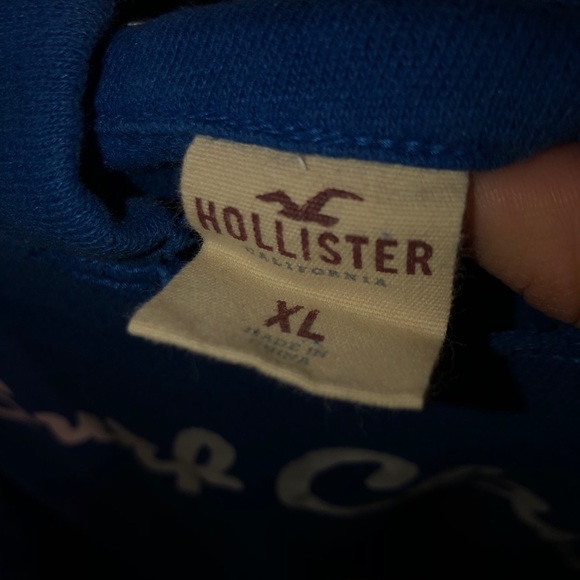 Hollister sweater - Picture 2 of 2